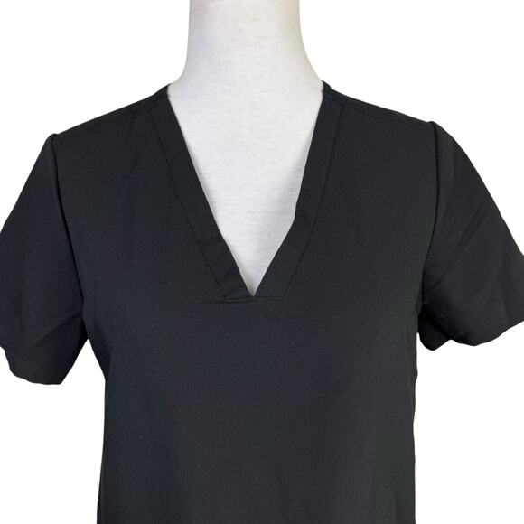 Figs Women's Black Casma Three Pocket V-neck Classic Fit Scrub Top - Picture 5 of 10